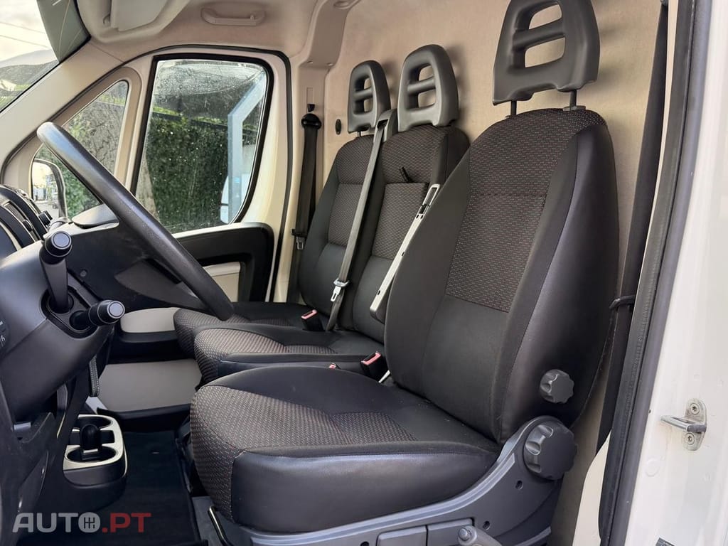 Peugeot Boxer 2.0 BlueHDi 335 L3H2 Pro