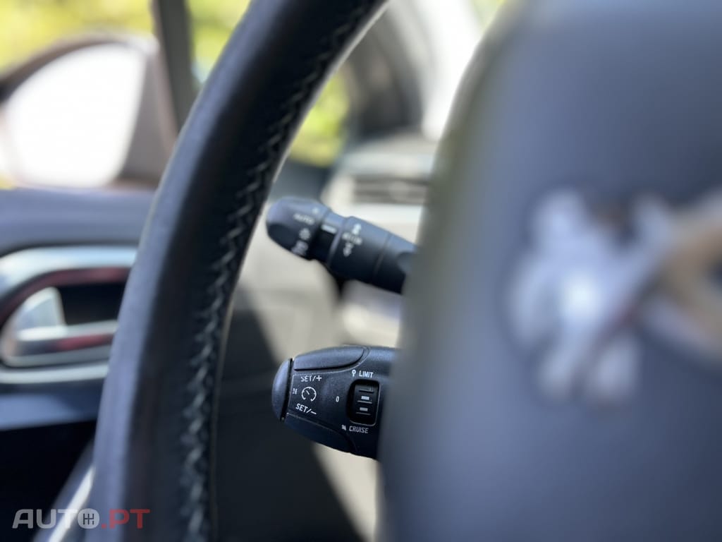 Peugeot 2008 1.6 e-HDi Allure