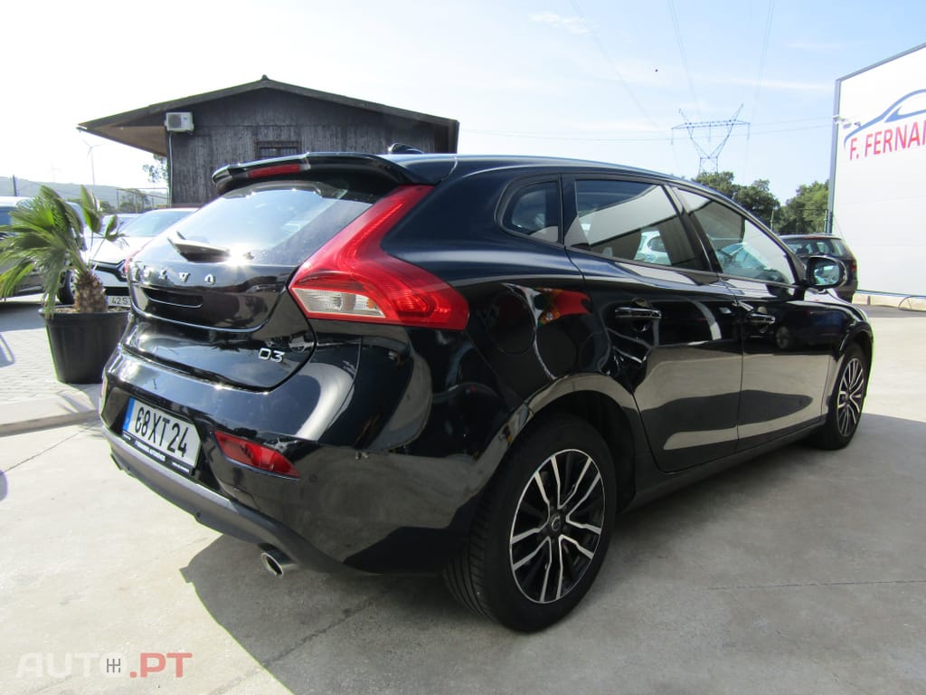 Volvo V40 2.0 D3 R-Design Momentum