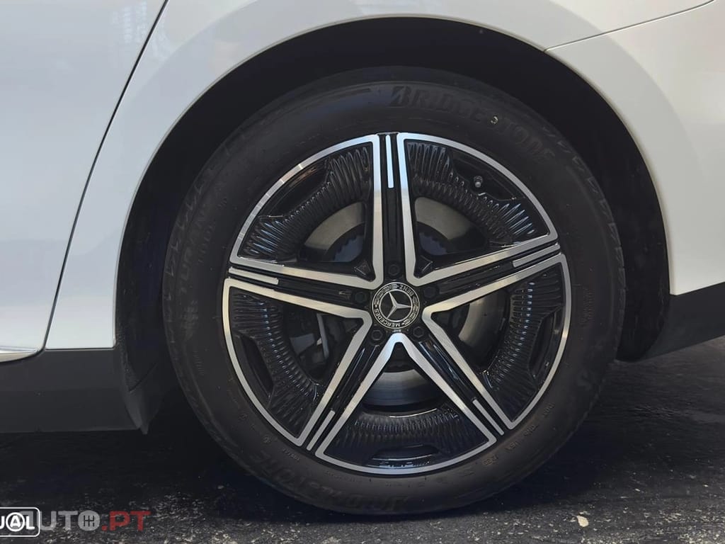 Mercedes-Benz EQE 350