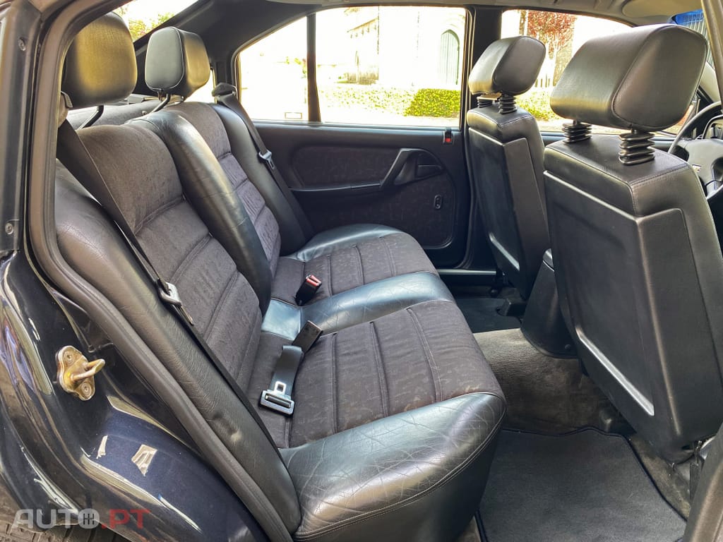Opel Omega 3.0 24v Evolution 500