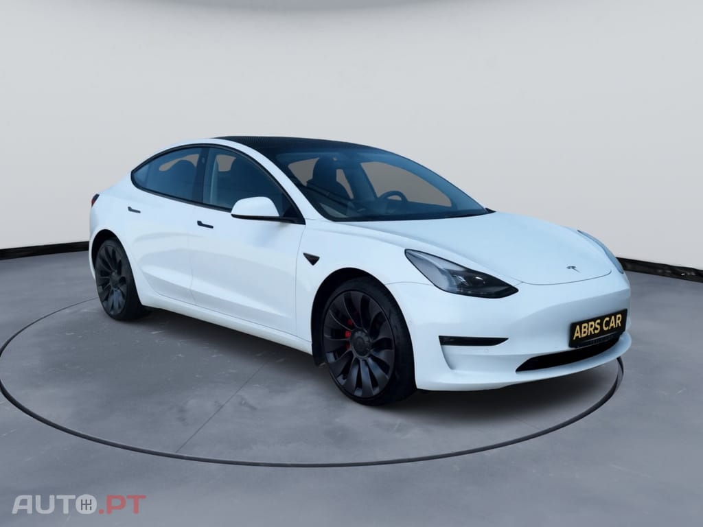 Tesla Model 3 Performance Dual Motor AWD — fotografia 2
