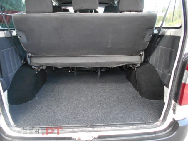 Toyota HiAce 2.5D-4D 9Lugares