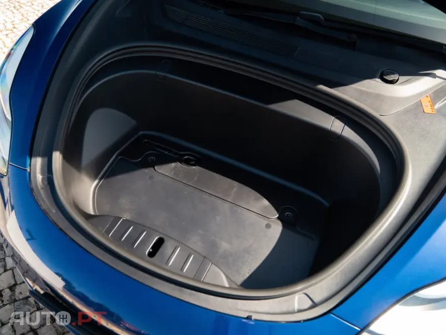 Tesla Model 3 Standard Range Plus RWD