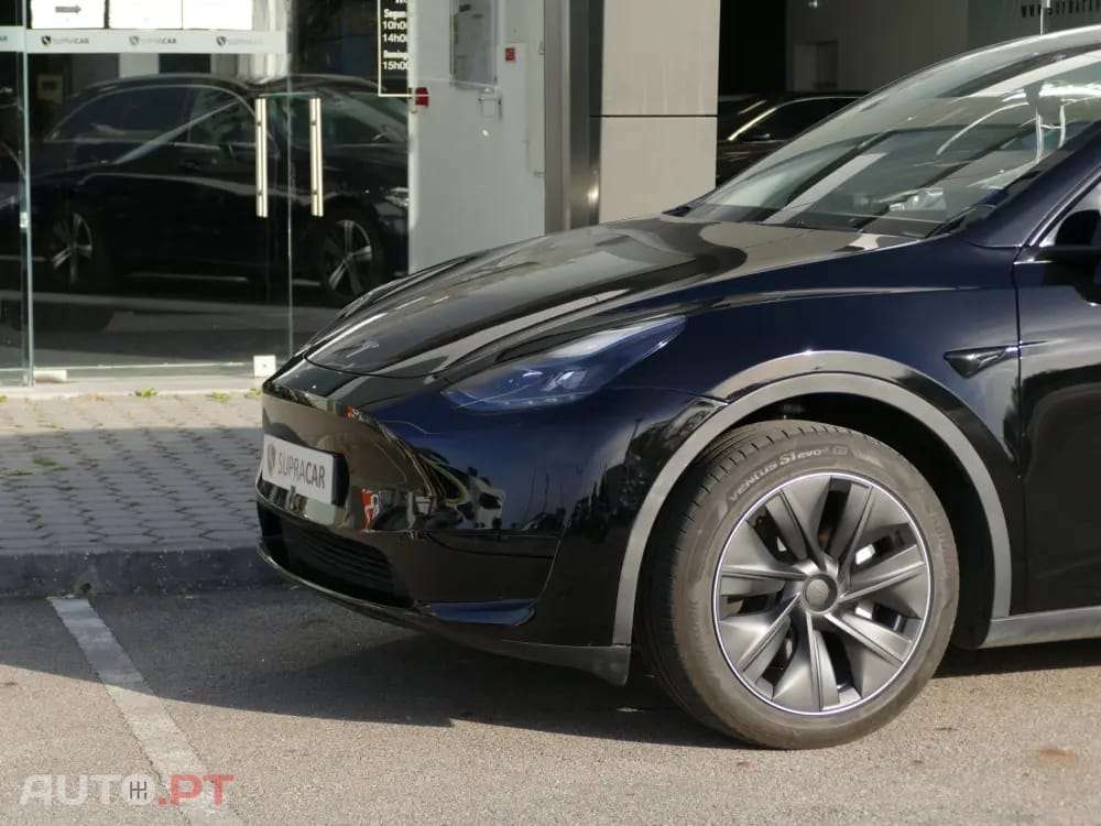 Tesla Model Y Standard