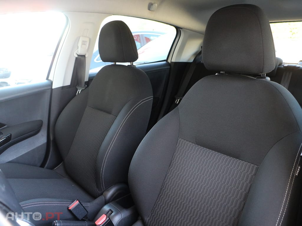 Peugeot 208 1.6 BlueHDi Style