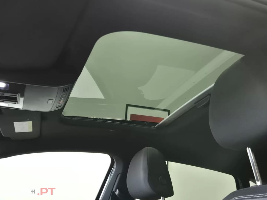 Volkswagen Taigo 1.0 TSI R-DESIGN