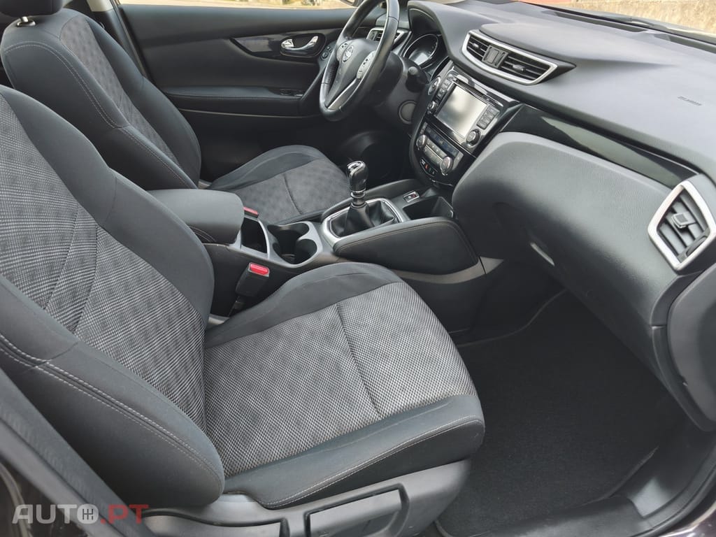Nissan Qashqai 1.5 dCi N-Connecta