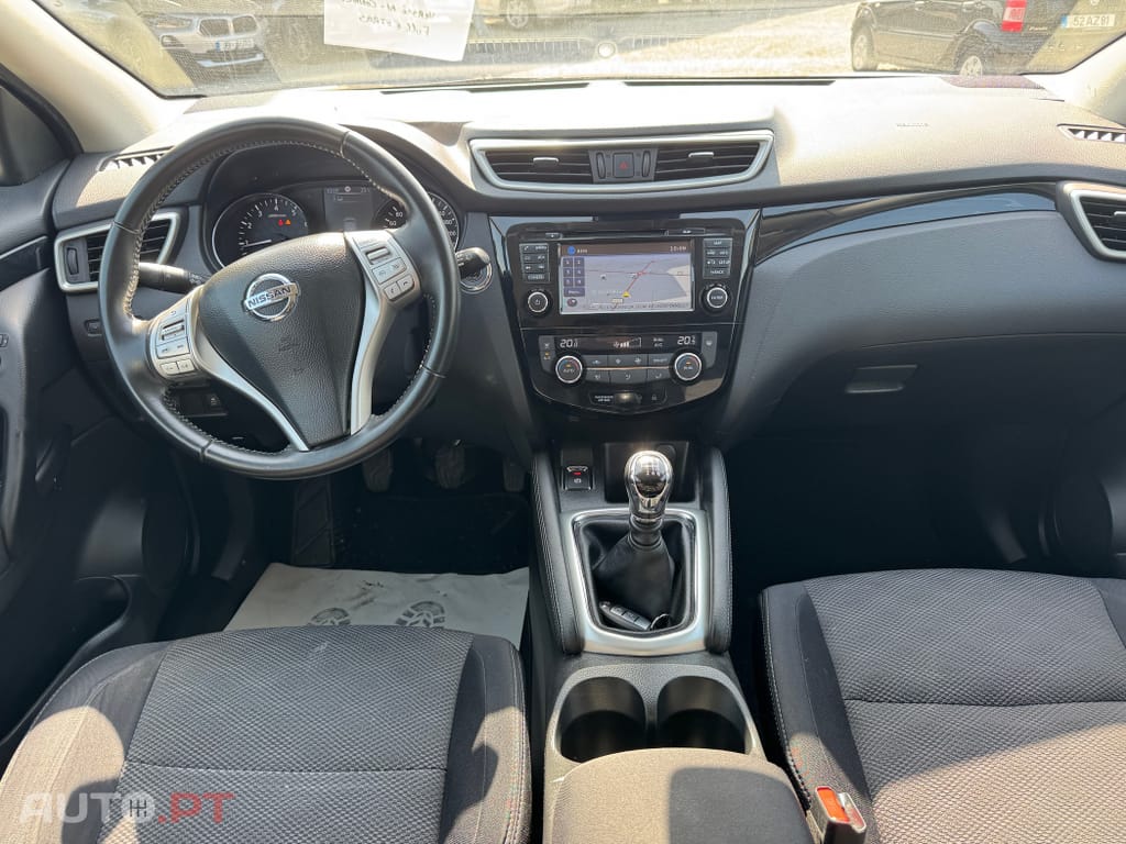 Nissan Qashqai 1.2 DIG-T N-Connecta 18