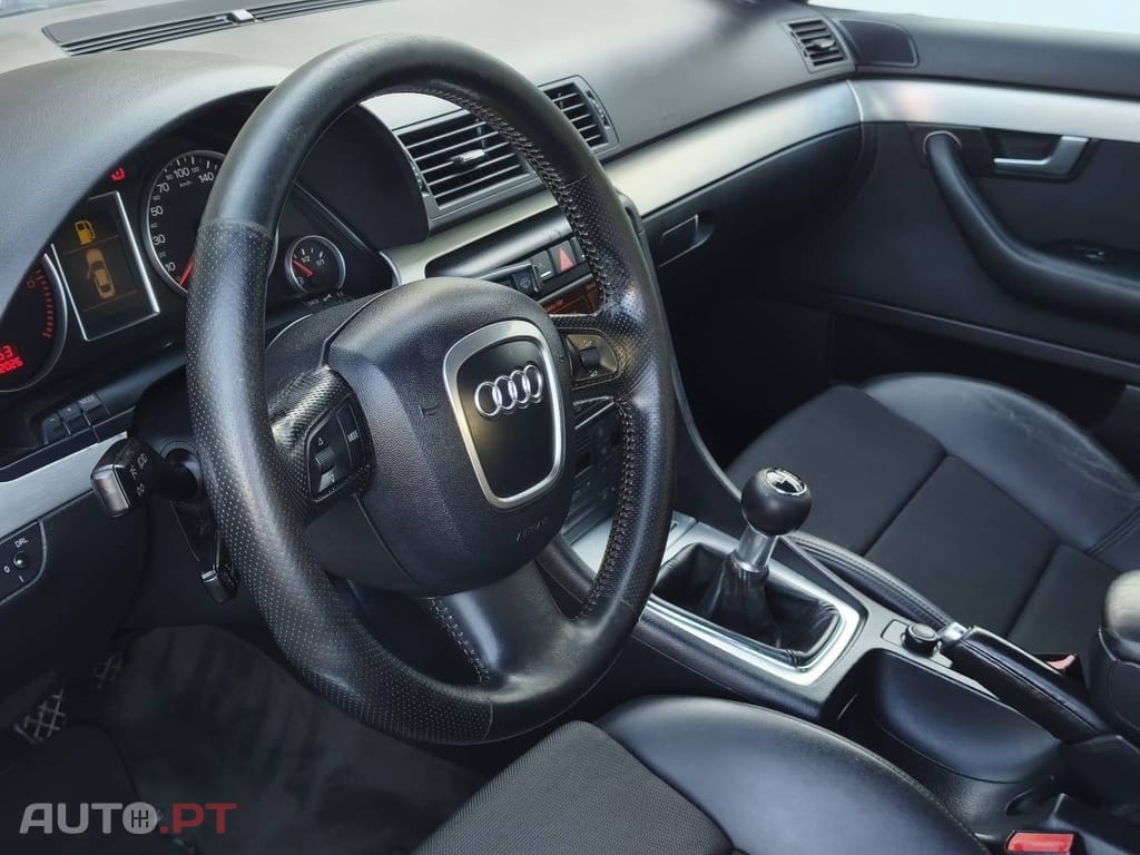 Audi A4 2.0 TDI S-line
