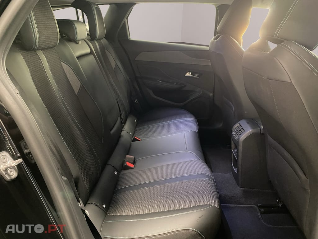 Peugeot 308 SW 1.2 PureTech Allure EAT8