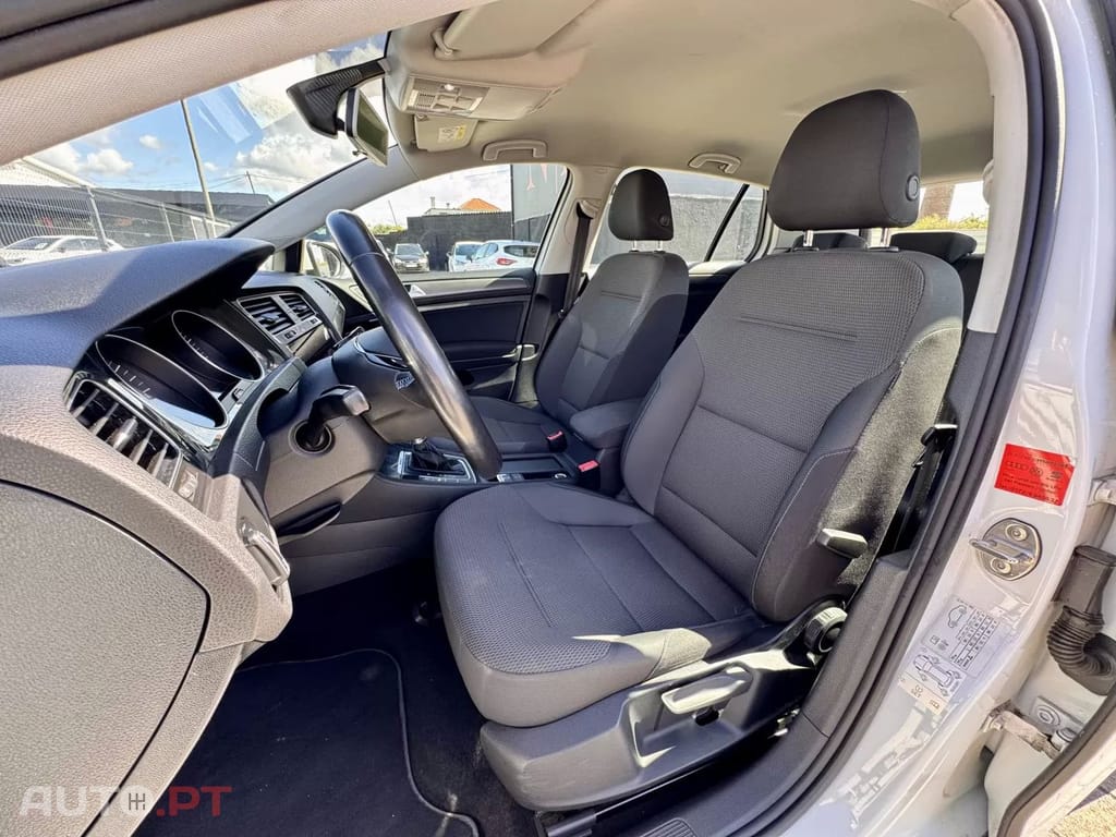 Volkswagen e-Golf Standard