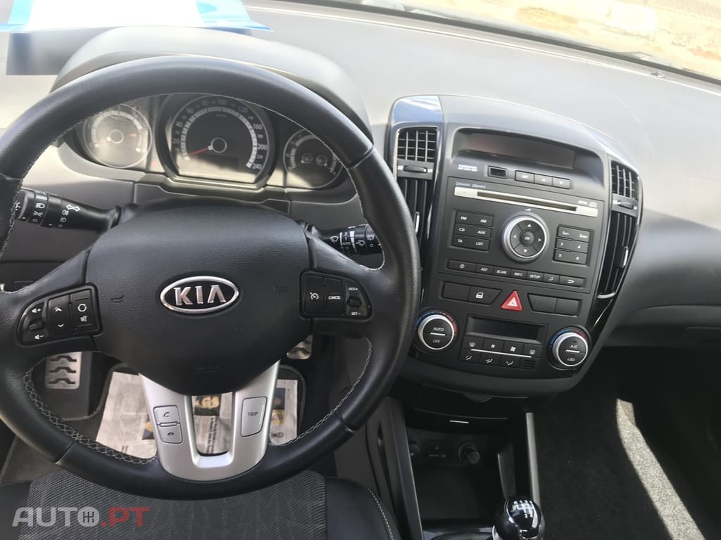 Kia Ceed S Coupé 1.6 CRDi EX ISG