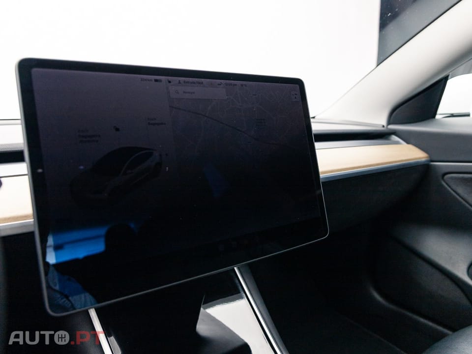 Tesla Model 3 Standard Range Plus RWD