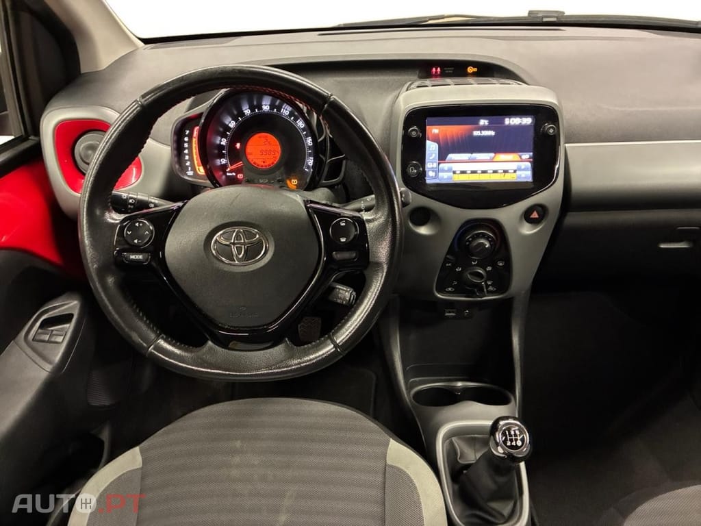 Toyota Aygo 1.0 VVT-i x-Play