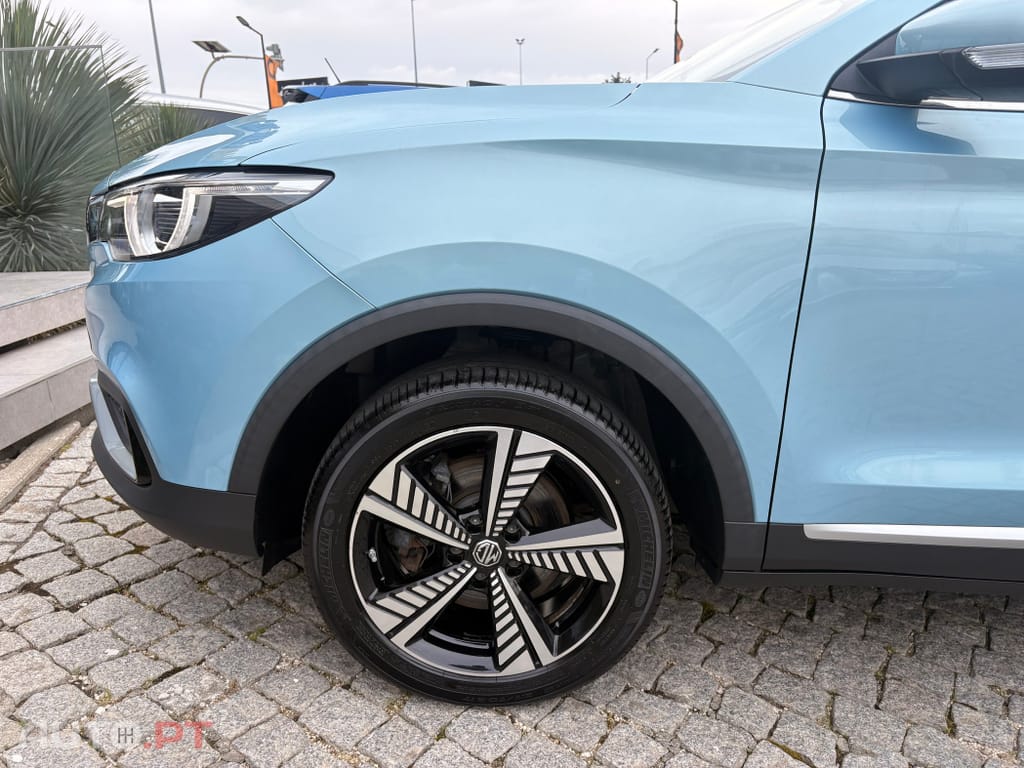 MG ZS EV 44.5 kWh Luxury