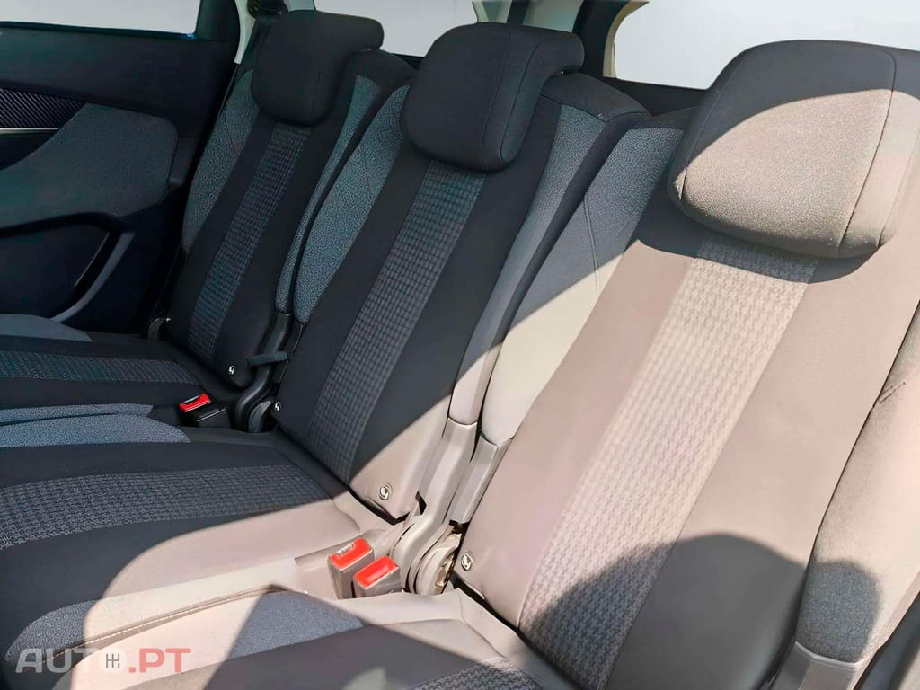 Peugeot 5008 1.5 BlueHDI  EAT8