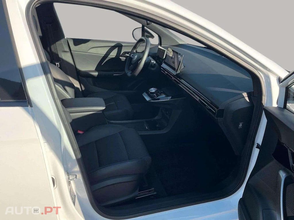 MG MG4 I.V.A DEDUTÍVEL EV 64 kWh Luxury