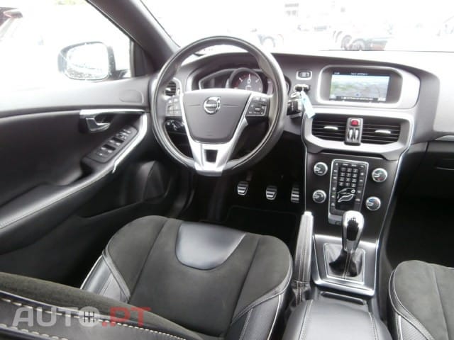Volvo V40 2.0 D2 R-Design
