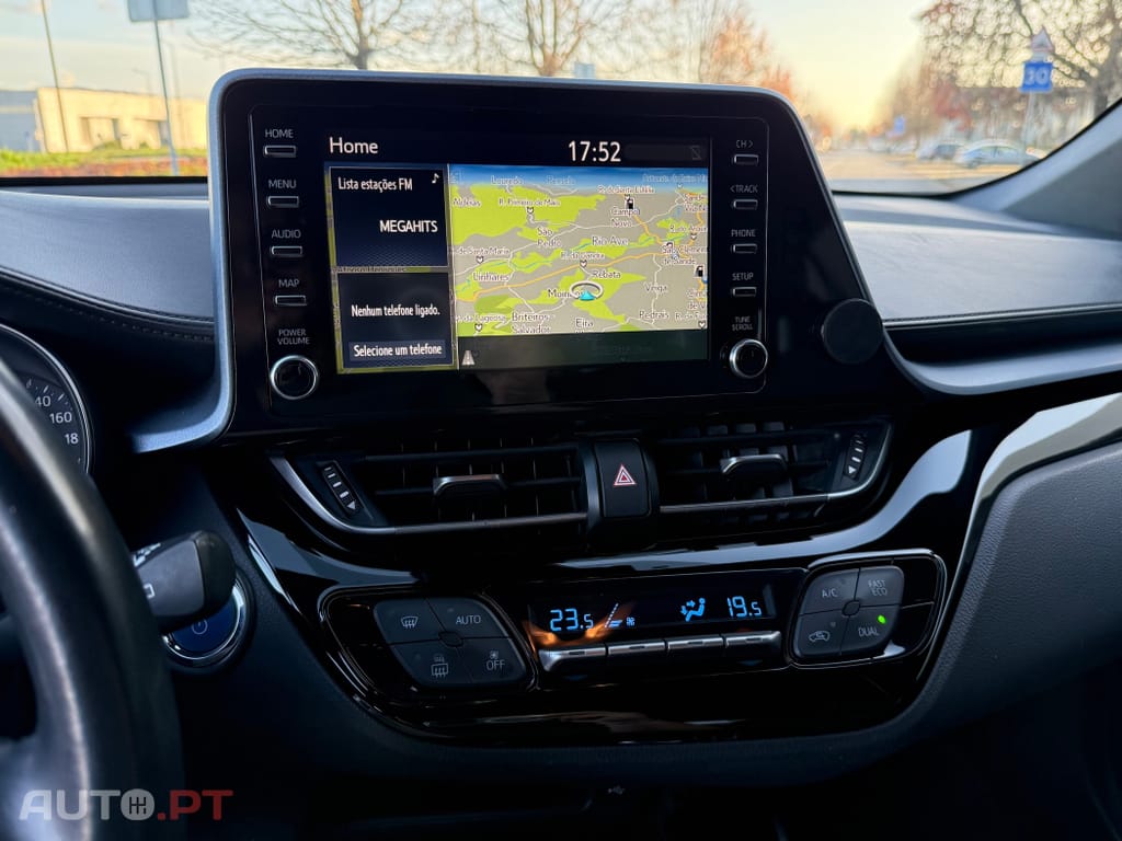 Toyota C-HR 1.8 Hybrid Square Collection