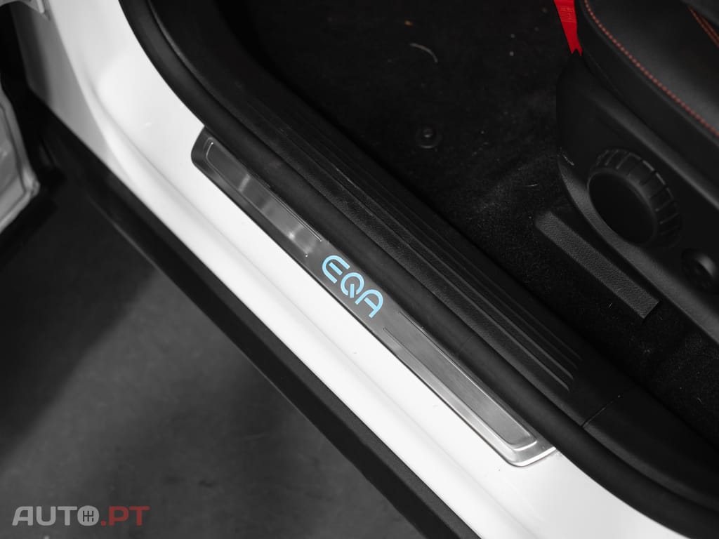 Mercedes-Benz EQA 250 AMG Line