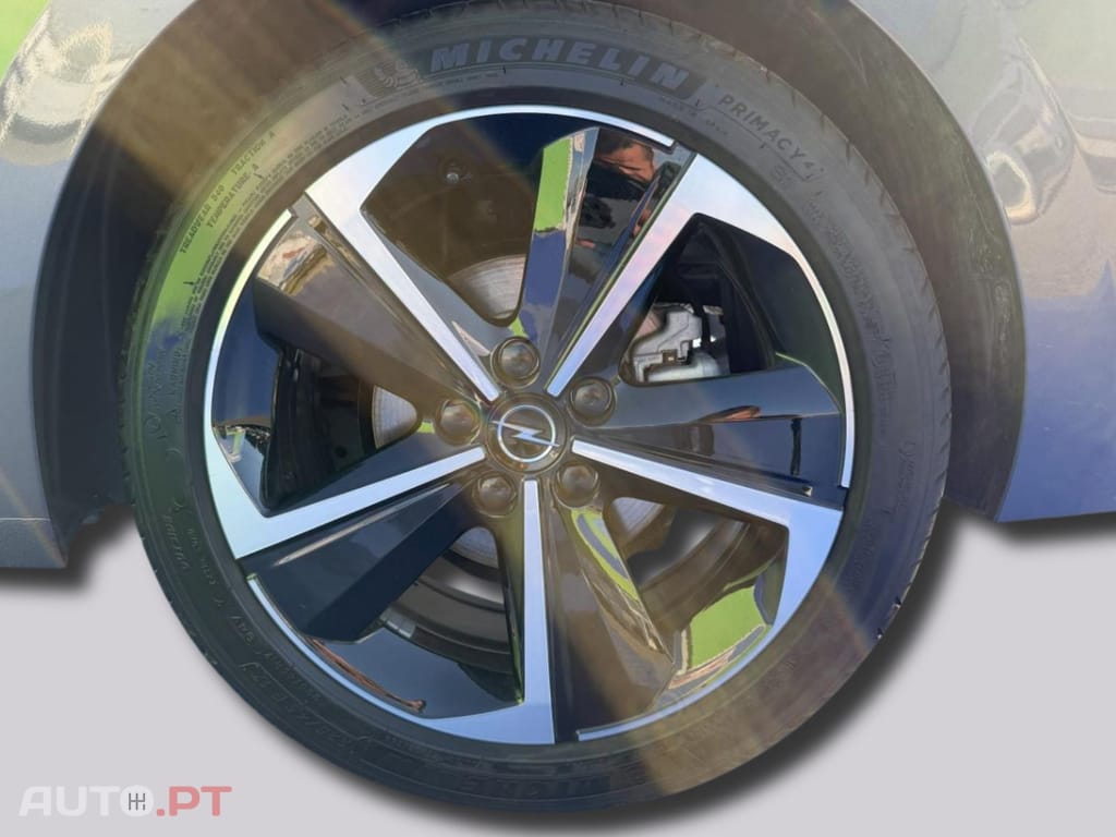 Opel Astra Sports Tourer 1.2T Hybrid I.V.A DEDUTÍVEL 