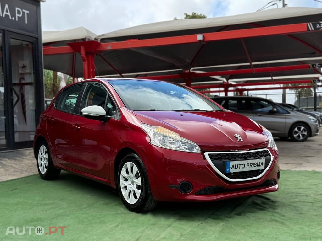 Peugeot 208 PureTech 68 Like — fotografia 3
