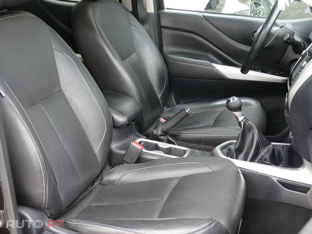 Nissan Navara 2.3 dCi CD 4WD Tekna