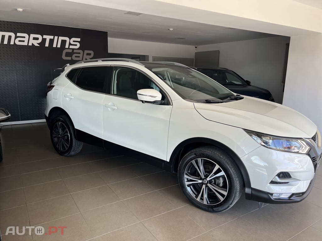 Nissan Qashqai 1.3 DIG-T N-Connecta J18 DCT