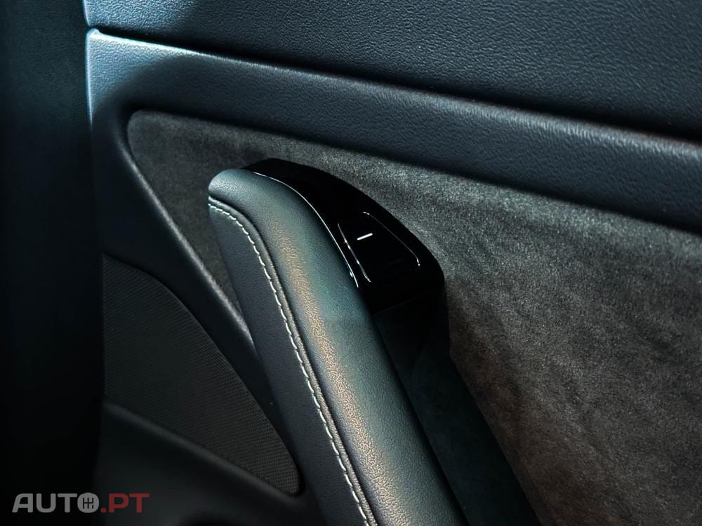 Tesla Model 3 Long-Range Dual Motor AWD