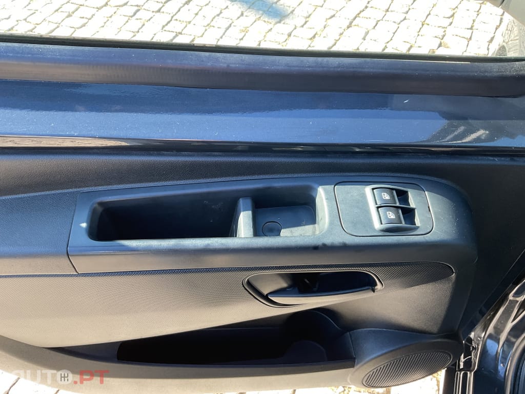 Fiat Fiorino 1.3 M-jet Adventure com 1GD