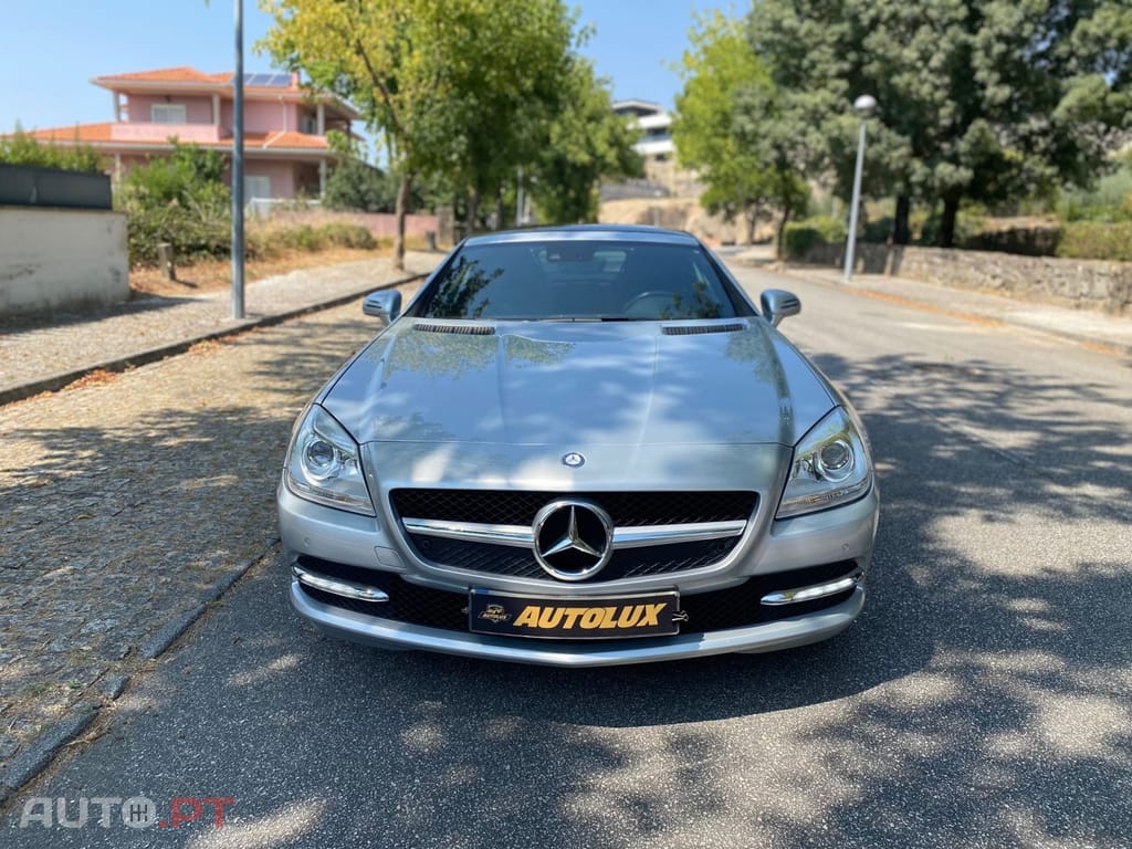 Mercedes-Benz SLK 200 BlueEFFICIENCY Roadster pur