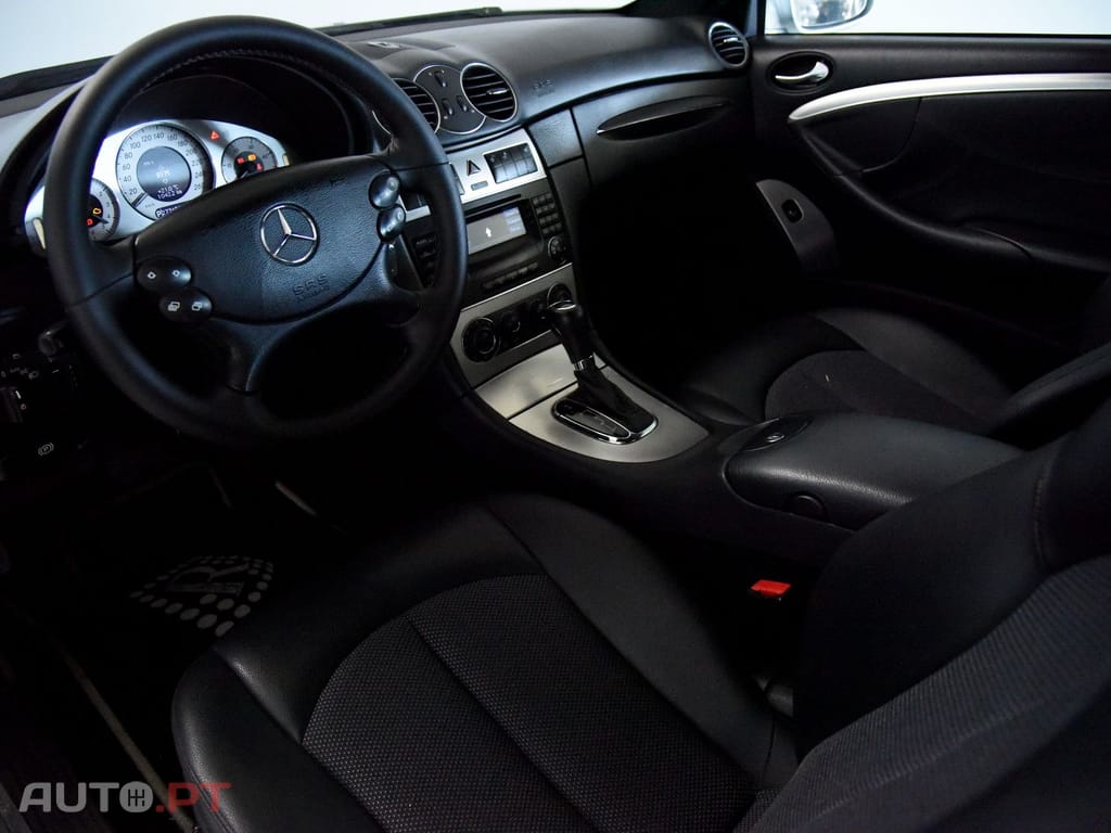 Mercedes-Benz CLK 220 CDI AVANTGARDE AUTO.