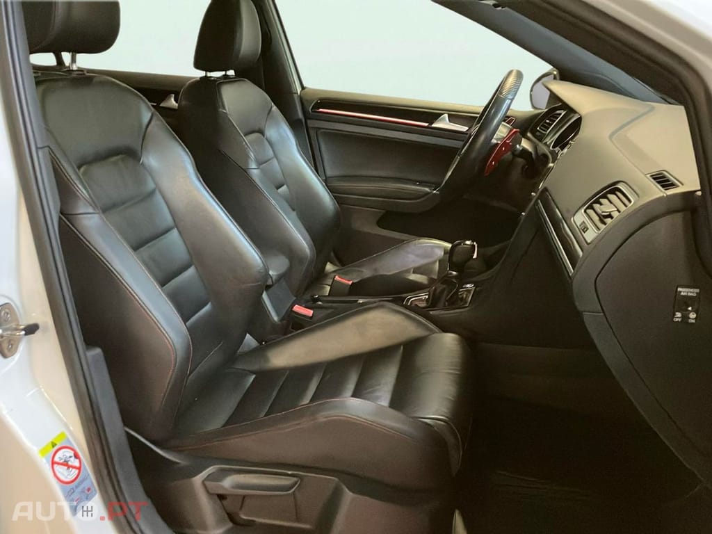 Volkswagen Golf 2.0 TSI GTI DSG Performance