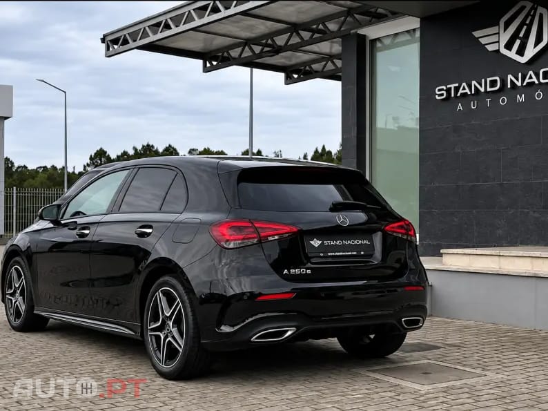 Mercedes-Benz A 250 e AMG Line