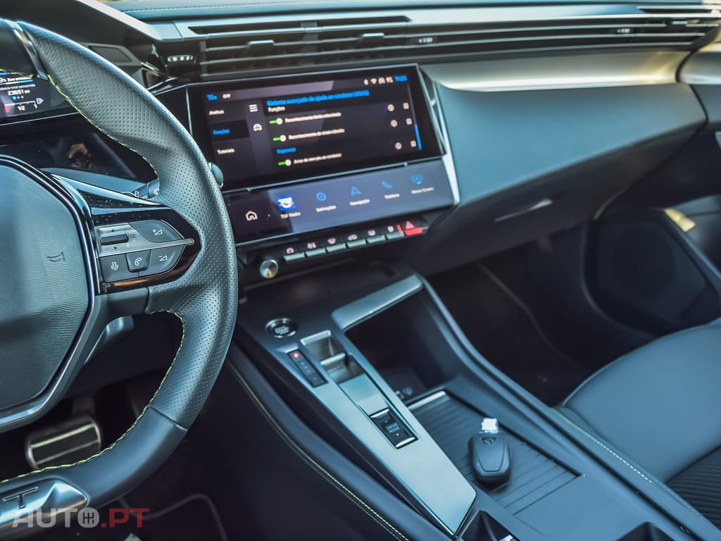 Peugeot 408 1.6 Hybrid GT e-EAT8