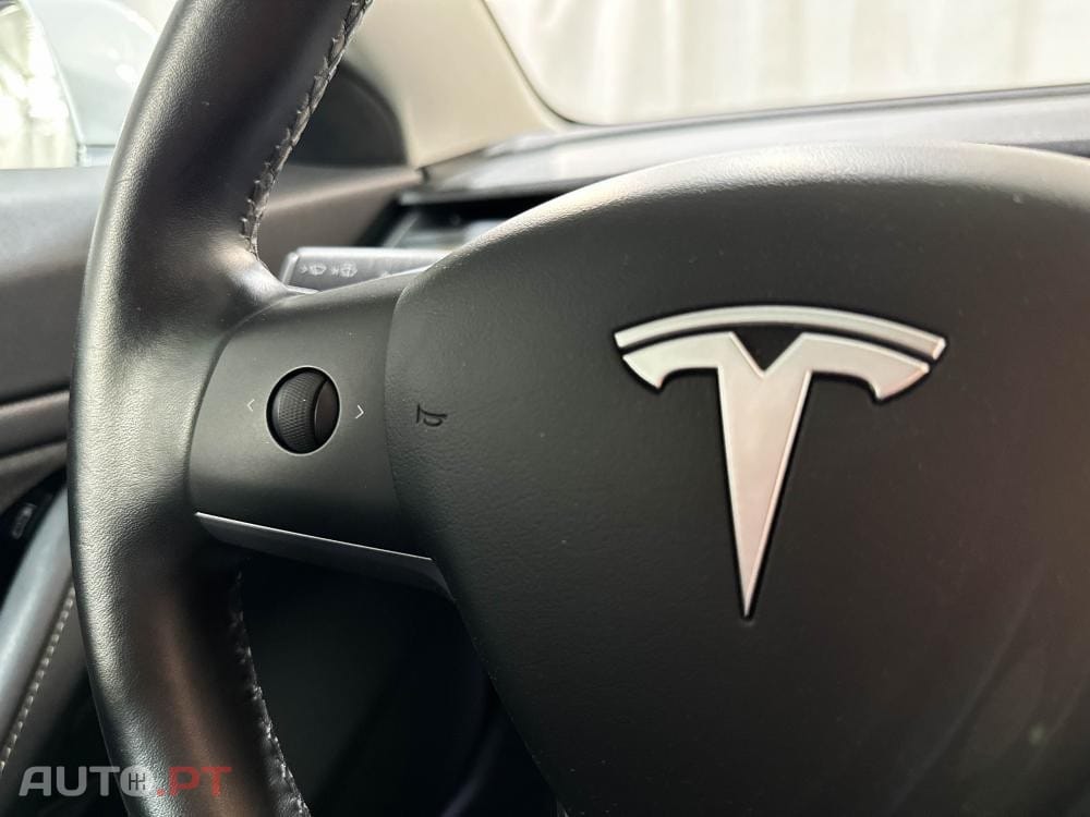 Tesla Model 3 Long-Range Dual Motor AWD