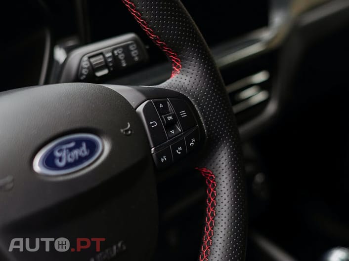 Ford Focus 1.0 EcoBoost MHEV ST-Line Design SIP