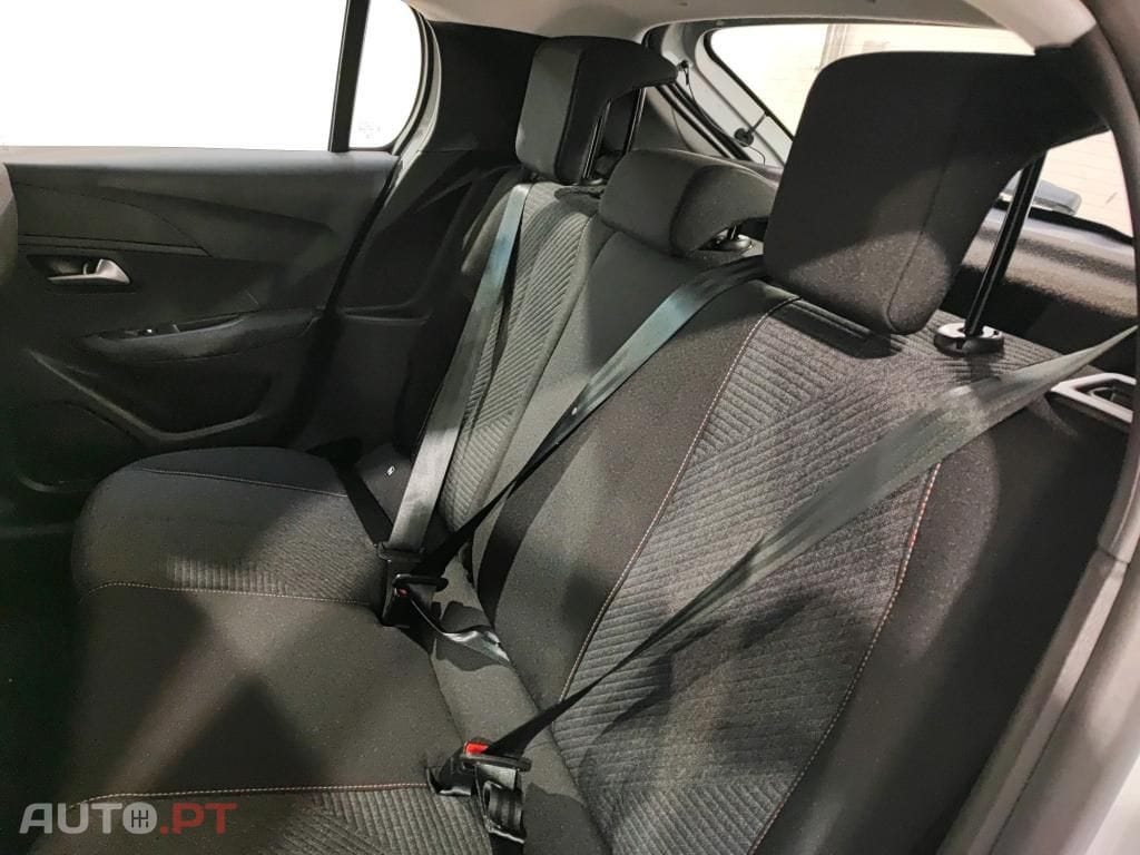 Peugeot E-208 50 kWh Style