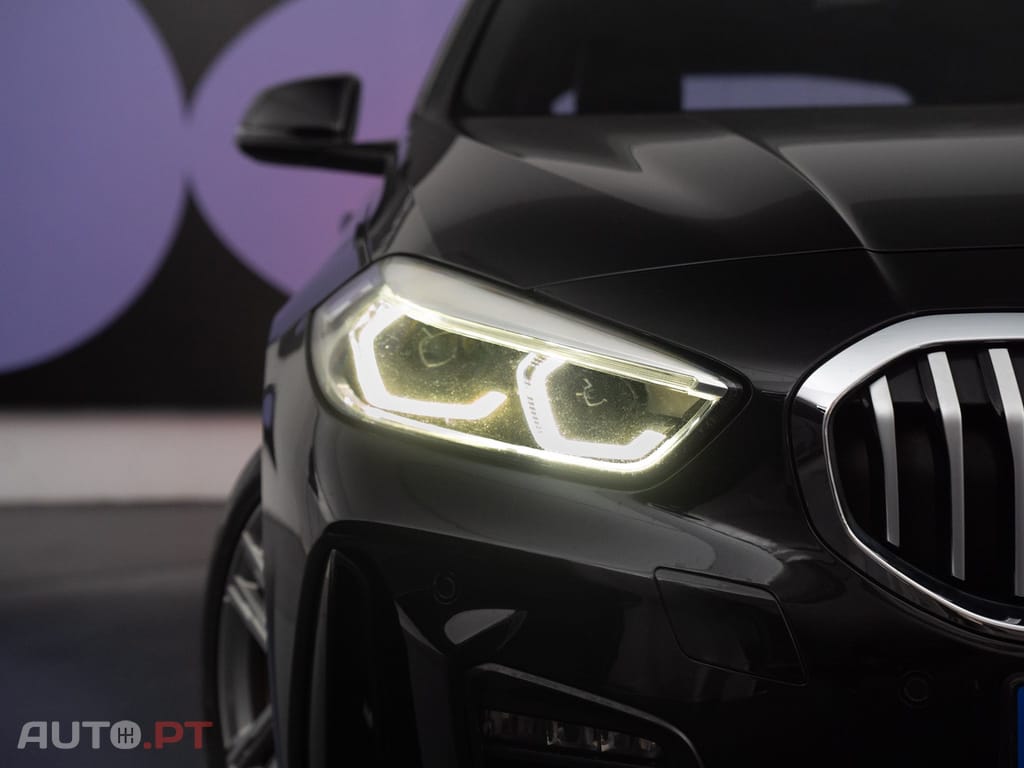 BMW 118 i Pack Desportivo M Auto