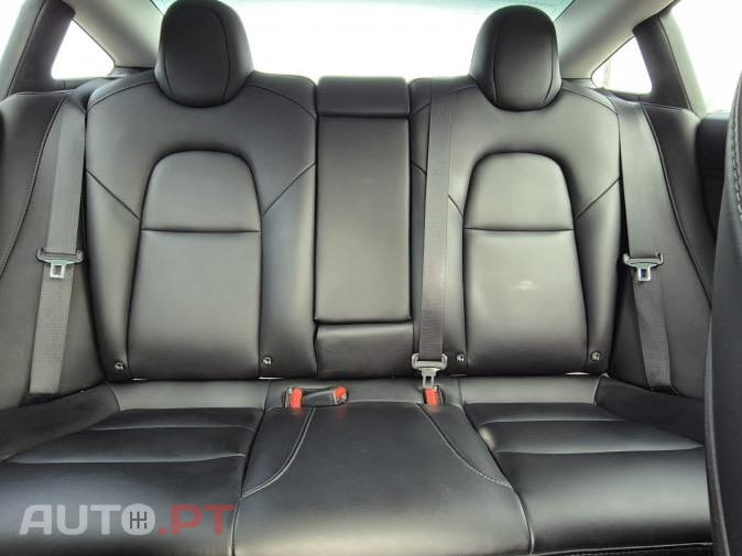 Tesla Model 3 Standard Range Plus RWD