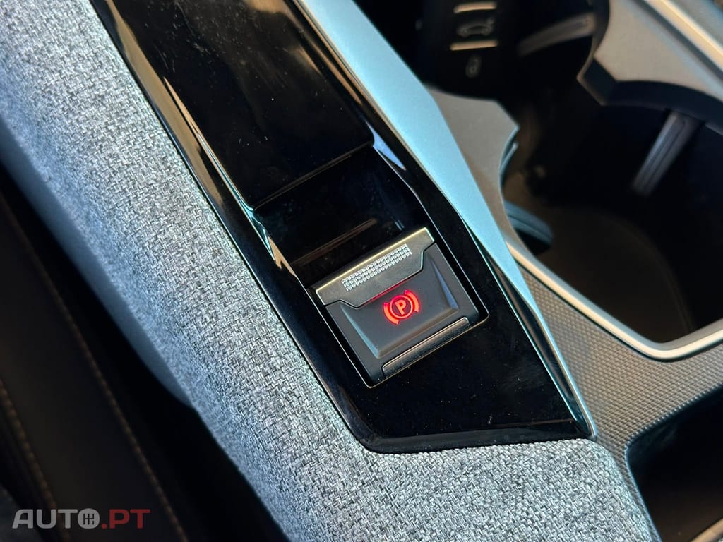 Peugeot E-3008 73 kWh Allure