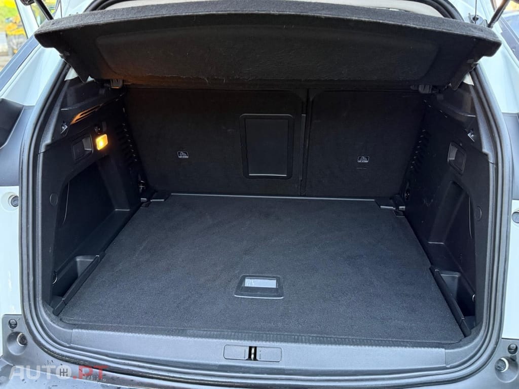 Peugeot 3008 1.5 BlueHDi Active Pack EAT8