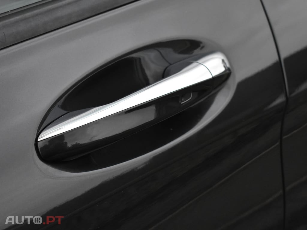 Mercedes-Benz GLC 300 e Coupe 4Matic 9G-TRONIC AMG Line