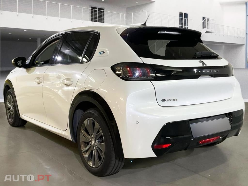 Peugeot E-208 50 kWh Allure
