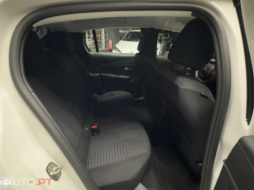 Peugeot E-208 Active Pack