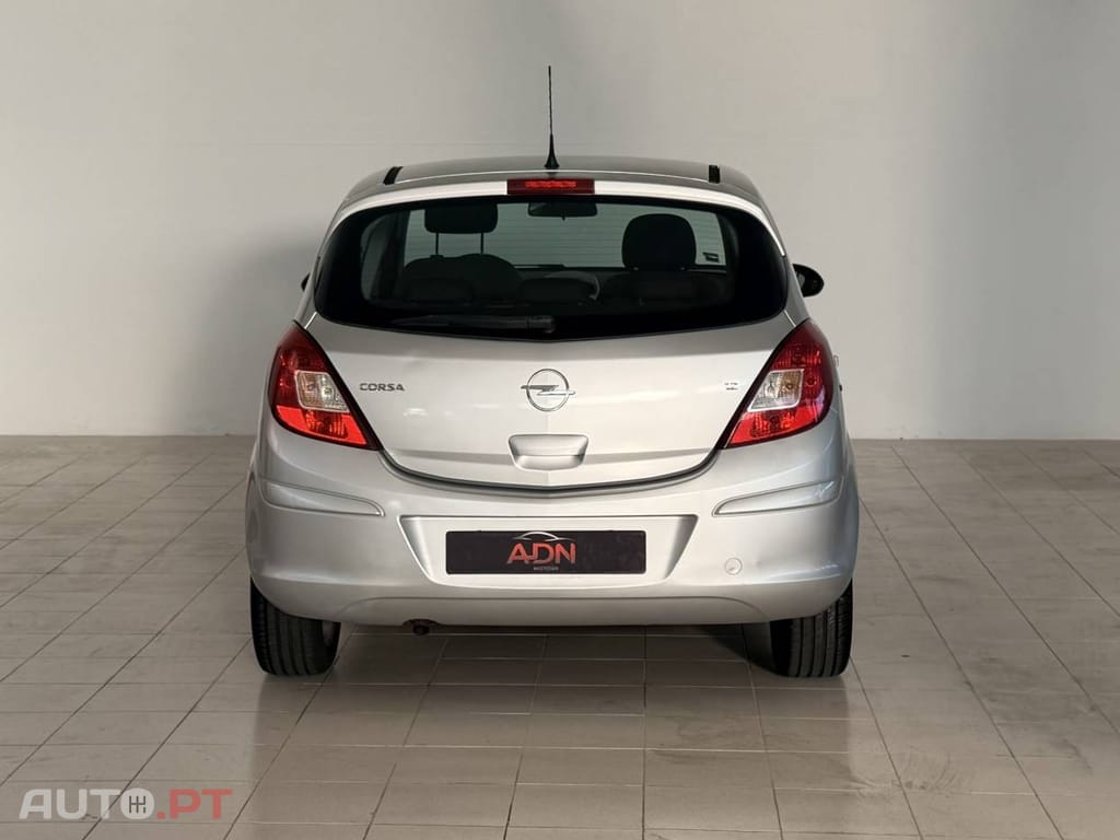 Opel Corsa 1.2 Enjoy