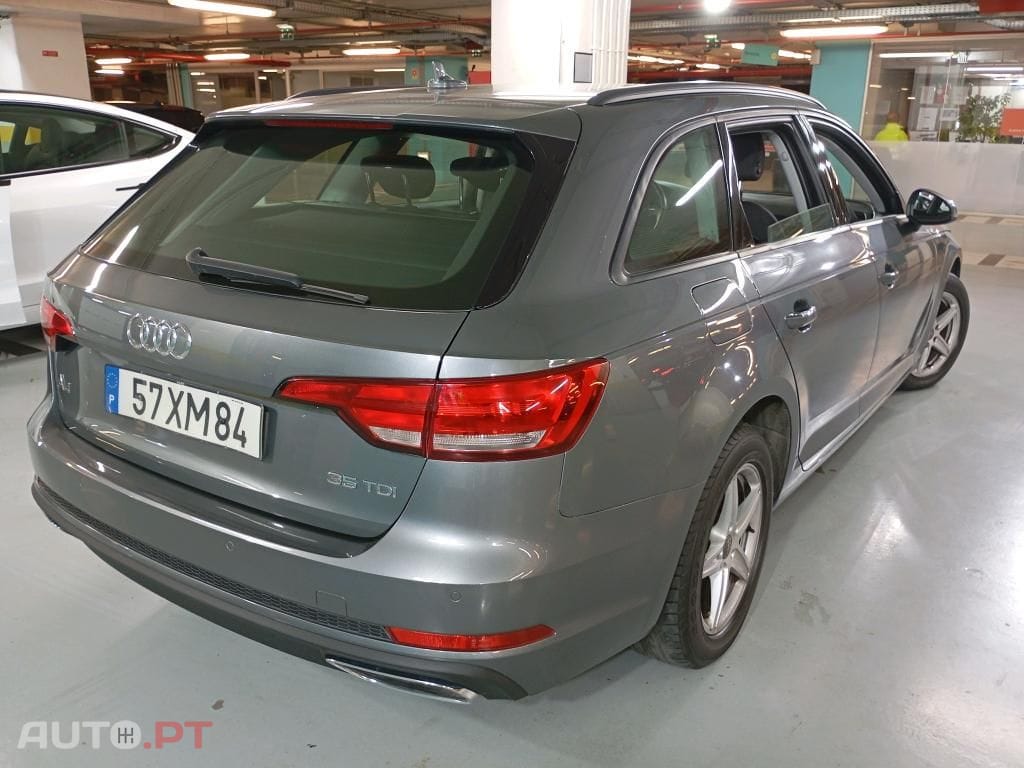 Audi A4 Avant 35 TDI S tronic