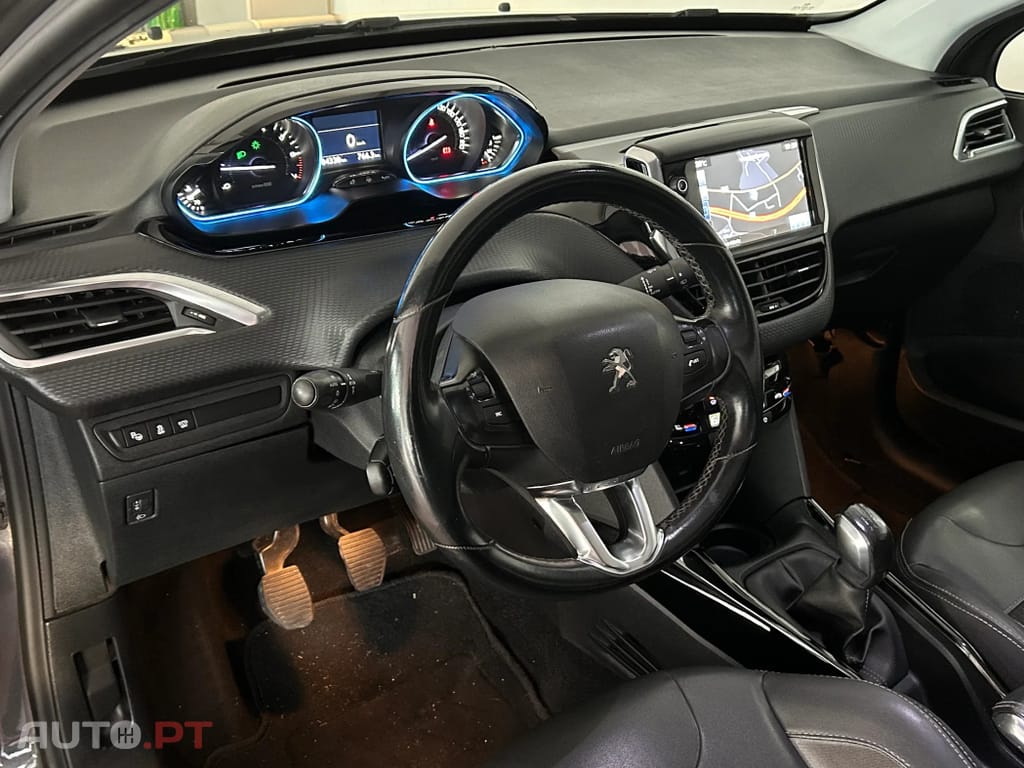 Peugeot 2008 1.2 PureTech Allure