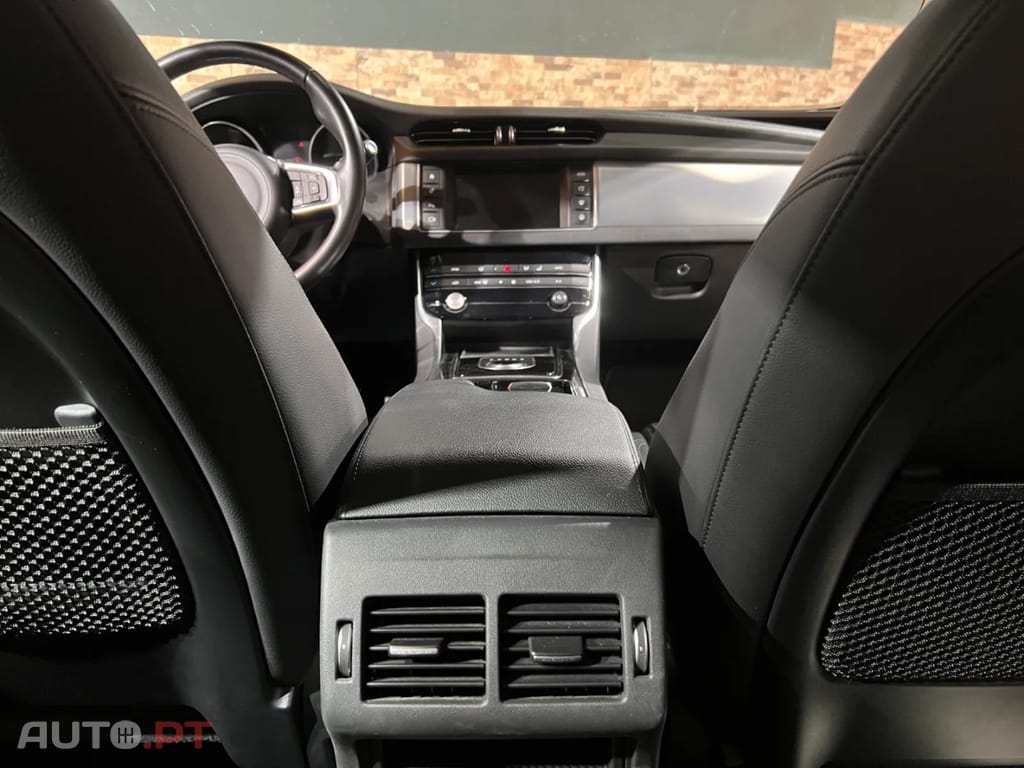 Jaguar XF 2.0 D